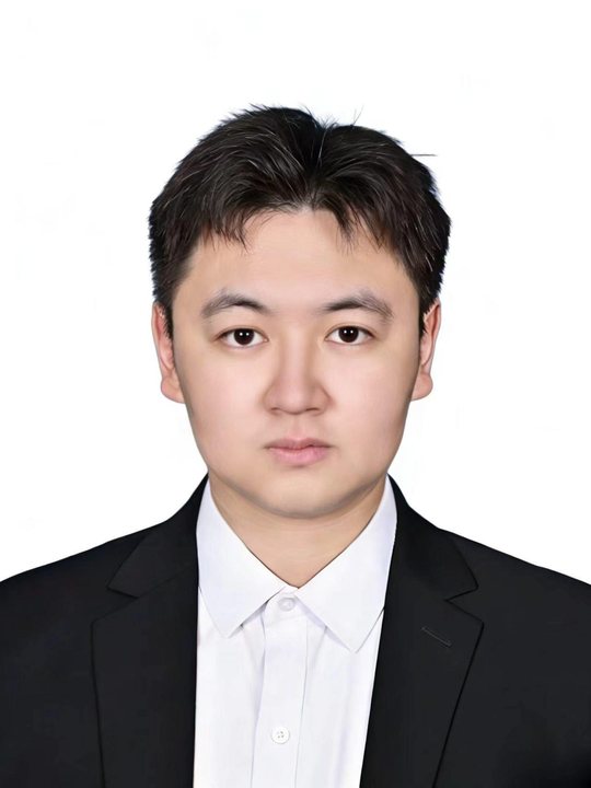 姚皓译照片